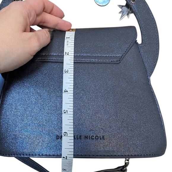 New Danielle Nicole Disney Aladdin & Jasmine Whole New World Crossbody Purse Bag - Picture 8 of 11